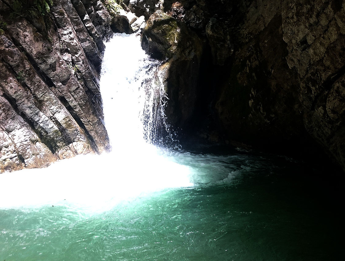 cascade toboggan canyoning de Montmin 